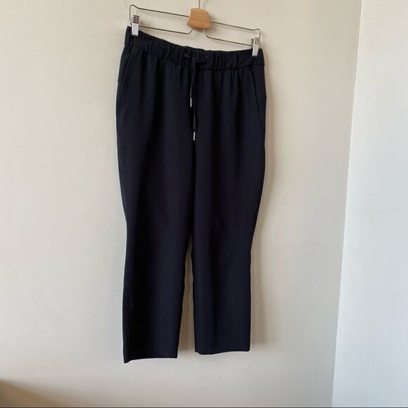 Lululemon on the Fly Crop *Woven 23"- Black (Size:6) - Picture 4 of 8